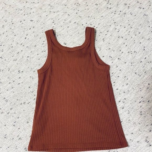 Knit Tank Top - Picture 3 of 3
